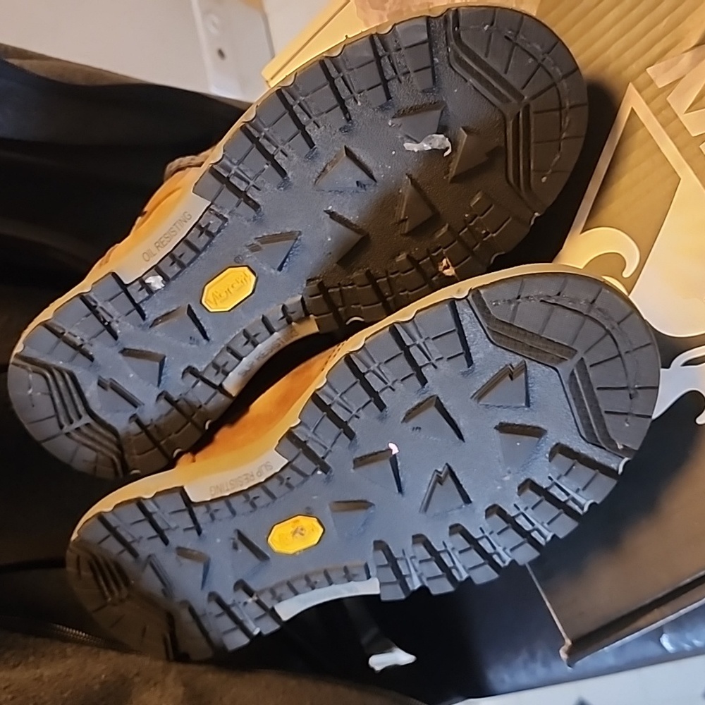 Composite Work Boots - Picture 8 of 10